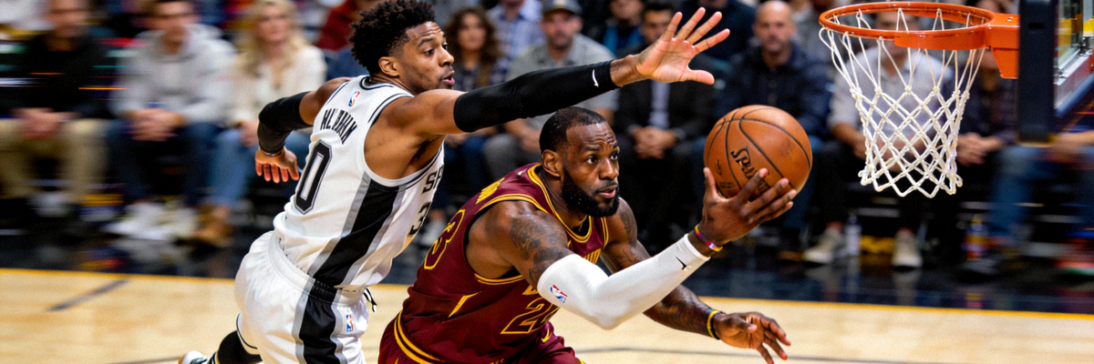 NBA总决赛精彩瞬间 - 勒布朗·詹姆斯突破上篮，防守球员奋力封盖